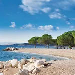 Lovely In * Hreljin