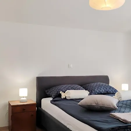 Lovely In Apartament