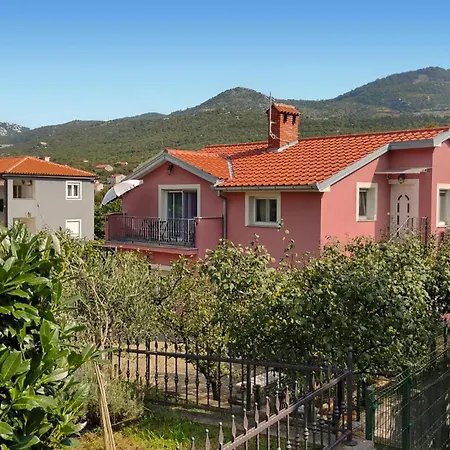 Apartament Lovely In