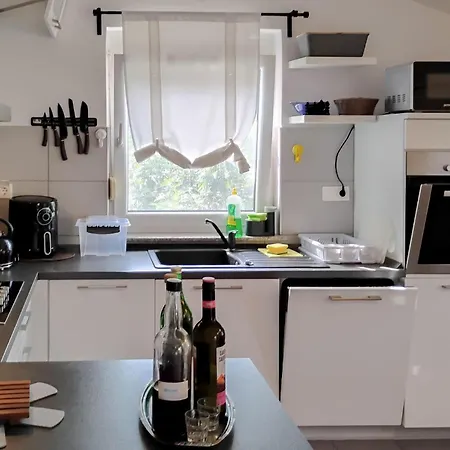 Apartament In With Wifi