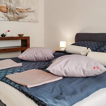 Apartment Lovely In